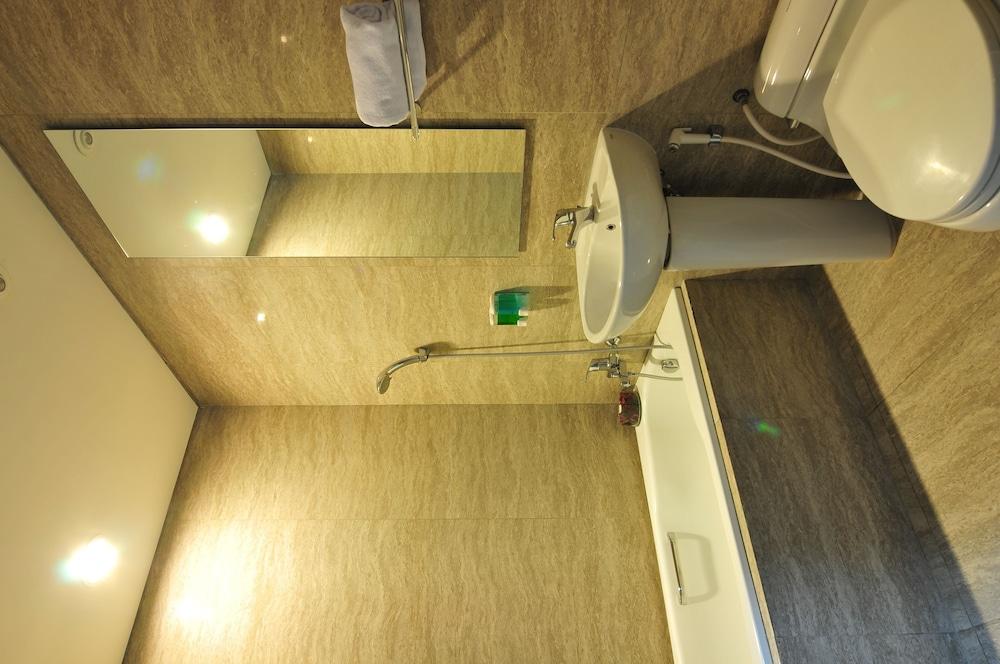 Sampit Residence Managed By Flat06 Jakarta Eksteriør bilde
