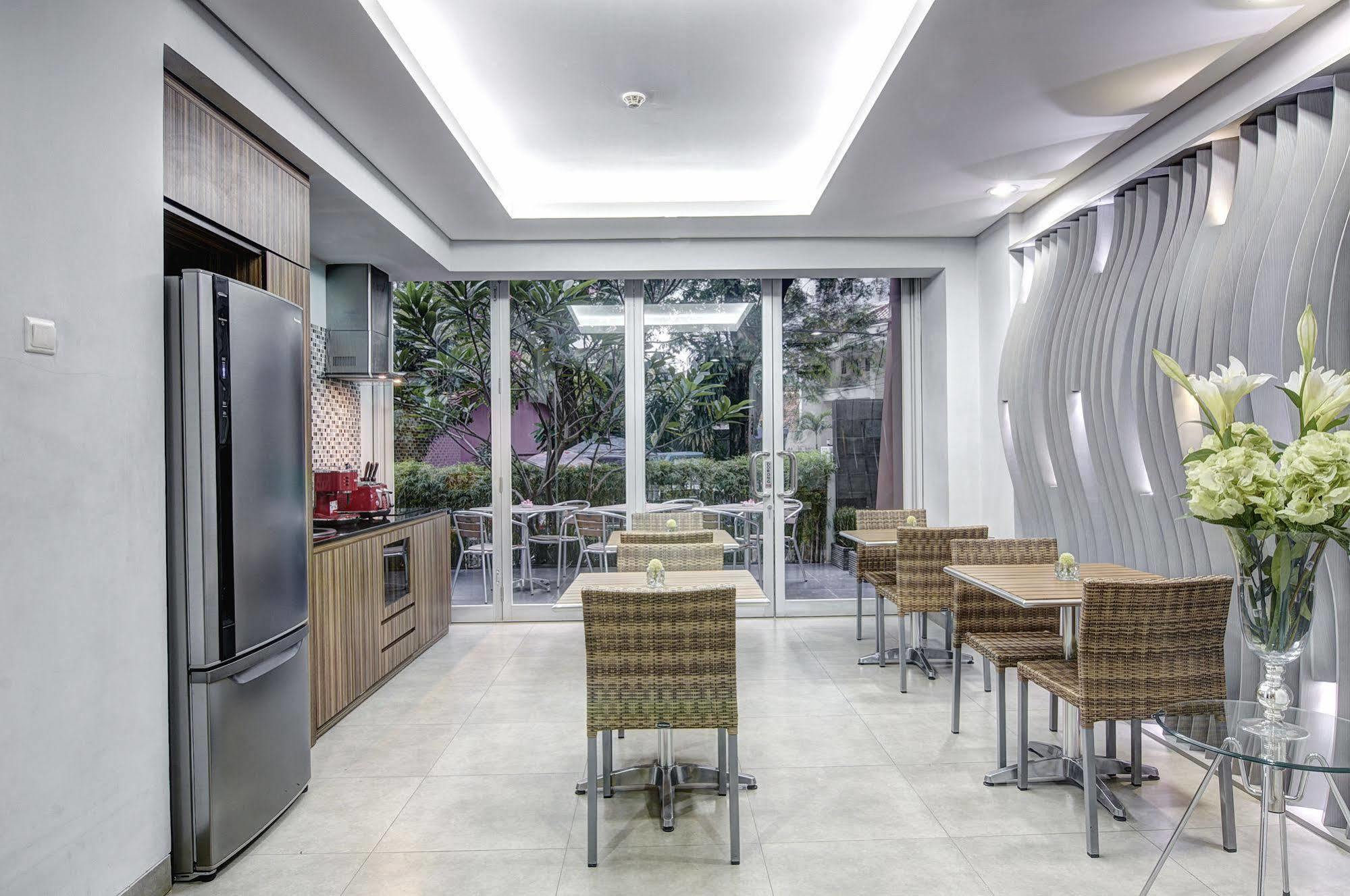 Sampit Residence Managed By Flat06 Jakarta Eksteriør bilde